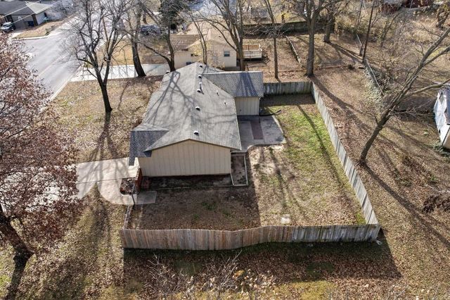 1359 N Woodlawn Blvd, Derby, KS 67037