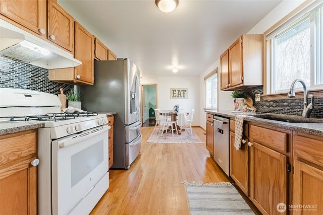 585 Poplar Place, Burlington, WA 98233