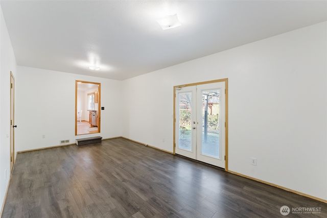 585 Poplar Place, Burlington, WA 98233