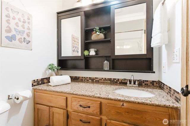 585 Poplar Place, Burlington, WA 98233