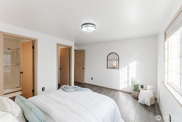 585 Poplar Place, Burlington, WA 98233