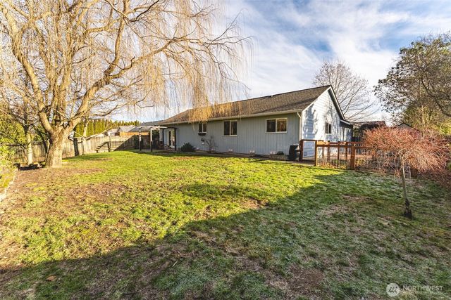 585 Poplar Place, Burlington, WA 98233