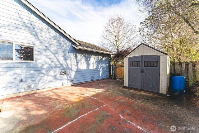 585 Poplar Place, Burlington, WA 98233