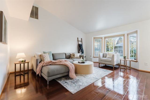 585 Poplar Place, Burlington, WA 98233