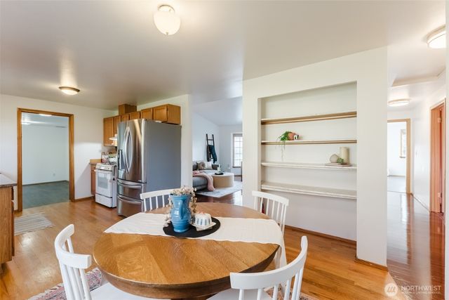 585 Poplar Place, Burlington, WA 98233