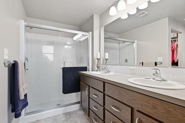 1711 E Mead Ln, Spokane, WA 99218