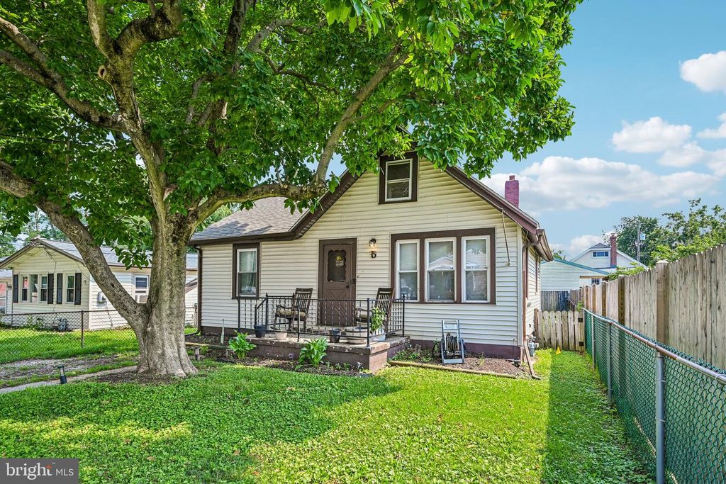 5 FRAZIER AVE, New Castle, DE 19720