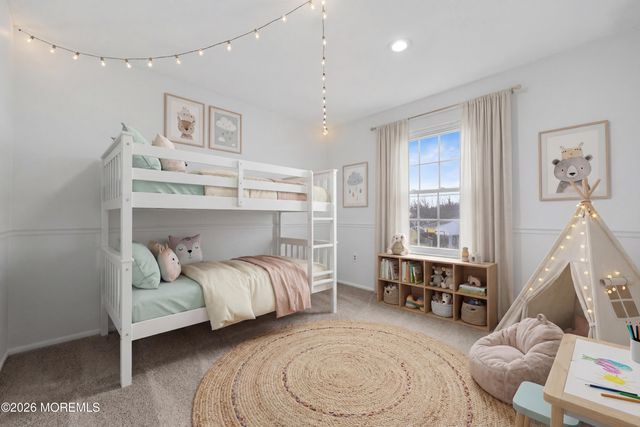 7 Farragut Square, Howell, NJ 07728