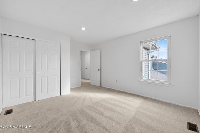 7 Farragut Square, Howell, NJ 07728