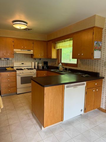 121 W Buffalo Street, Duluth, MN 55811