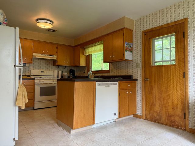 121 W Buffalo Street, Duluth, MN 55811