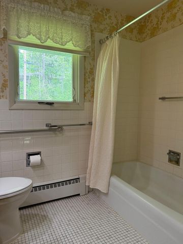 121 W Buffalo Street, Duluth, MN 55811