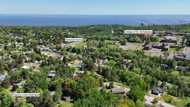 121 W Buffalo Street, Duluth, MN 55811