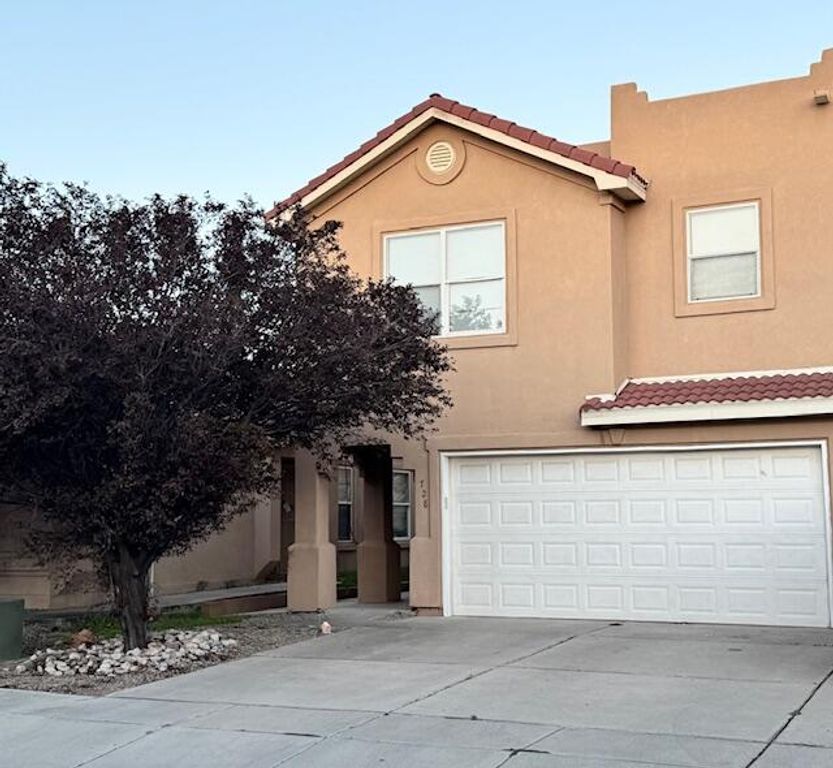 728 Mesa Del Rio Street NW, Albuquerque, NM 87121