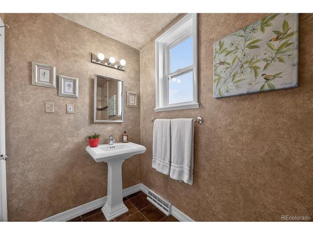 5641 S Hickory St, Littleton, CO 80120