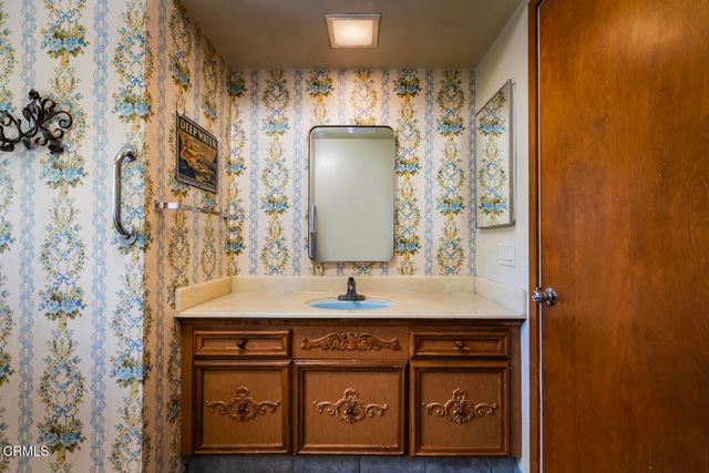 3139 Linda Vista Road, Glendale, CA 91206