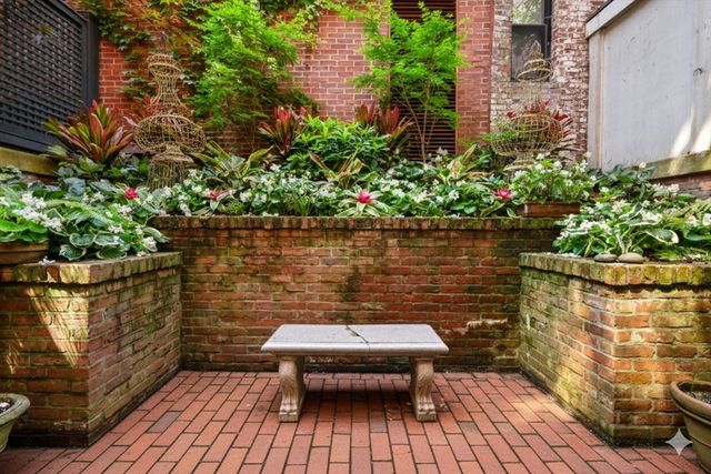 32 Lime St, Boston, MA 02108