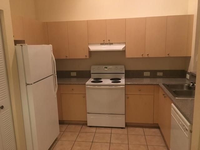 260 Crestwood Circle 102, Royal Palm Beach, FL 33411