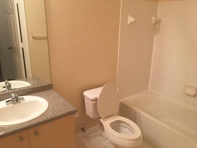 260 Crestwood Circle 102, Royal Palm Beach, FL 33411