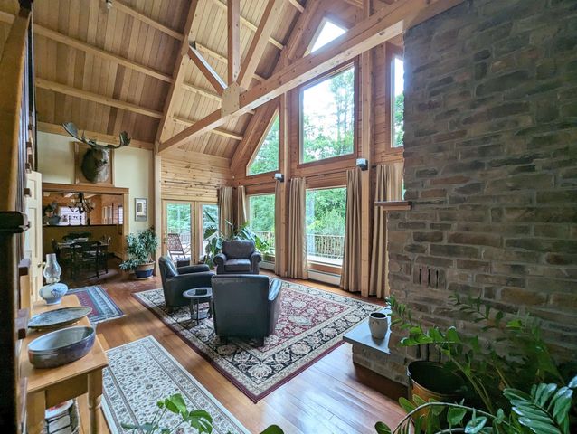 187 East Hill Road, Woodbury, VT 05681