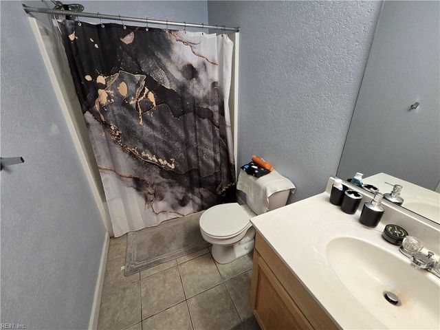 631 Annaka LOOP, Chesapeake, VA 23323