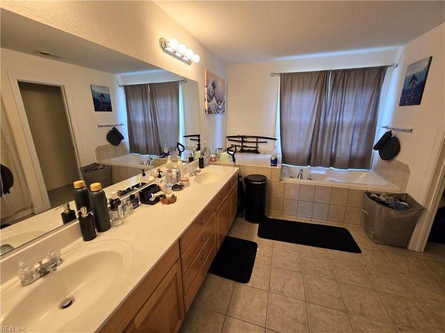 631 Annaka LOOP, Chesapeake, VA 23323