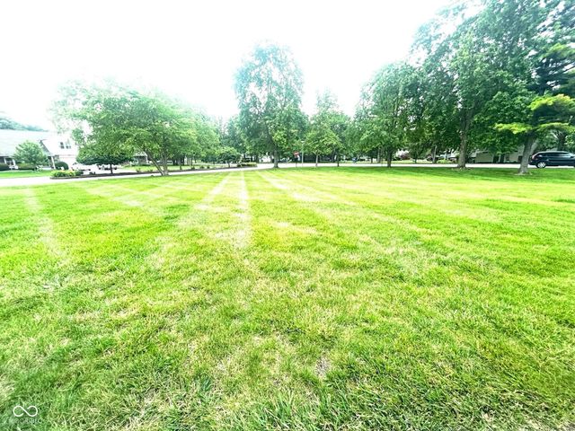 9118 Cinnebar Drive, Indianapolis, IN 46268
