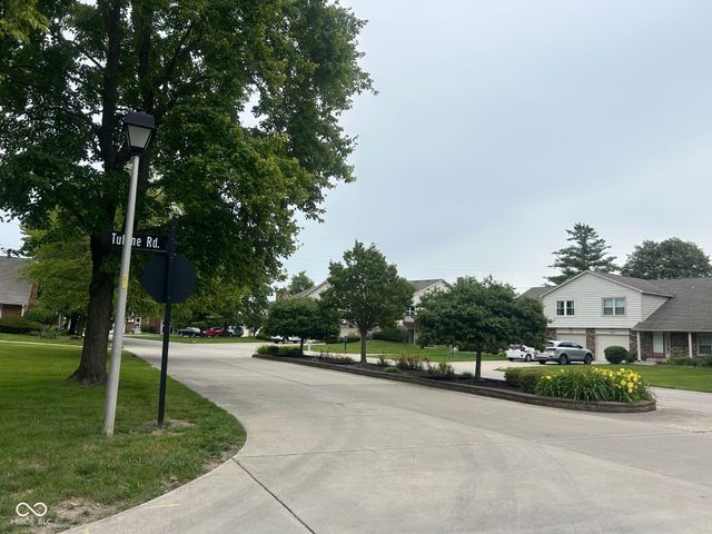 9118 Cinnebar Drive, Indianapolis, IN 46268