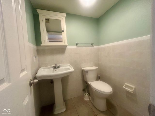 9118 Cinnebar Drive, Indianapolis, IN 46268