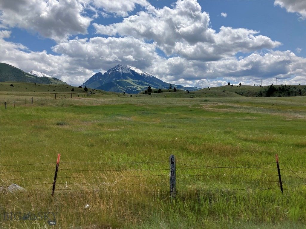 1180 E East River Road, Pray, MT 59065