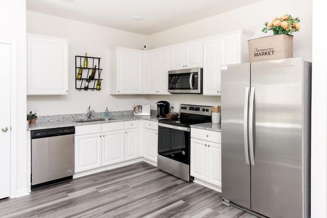 9570 Eagle Pass Drive Rosemary, Summerville, SC 29485