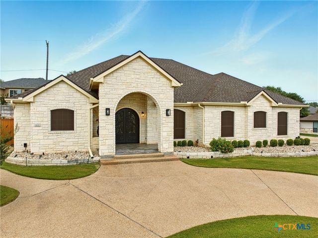 1127 Redleaf Drive, Nolanville, TX 76559
