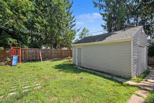 1115 E Vernon Drive, Flint, MI 48503