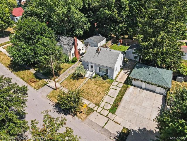 1115 E Vernon Drive, Flint, MI 48503