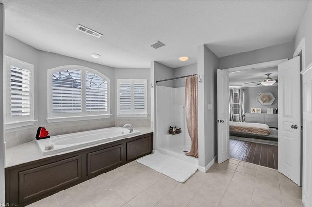 2404 Caitlan Loch LN, Virginia Beach, VA 23456