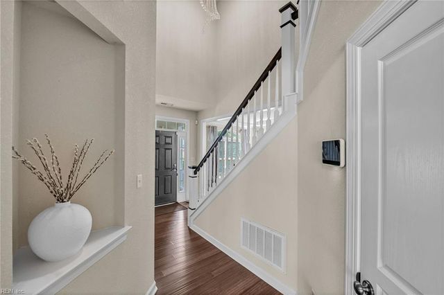 2404 Caitlan Loch LN, Virginia Beach, VA 23456