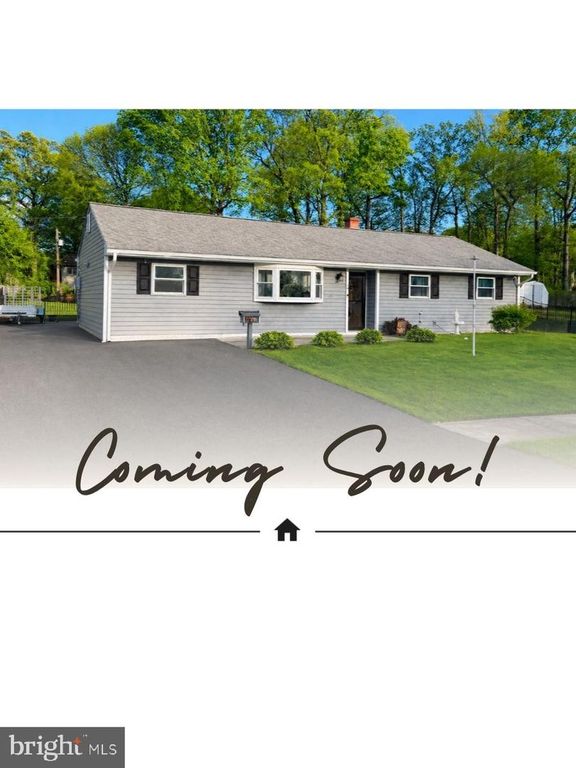 2 HOLLOWAY CIR, Newark, DE 19713