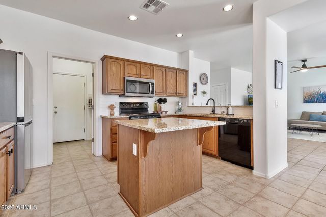 1231 E CANYON Trail, San Tan Valley, AZ 85143