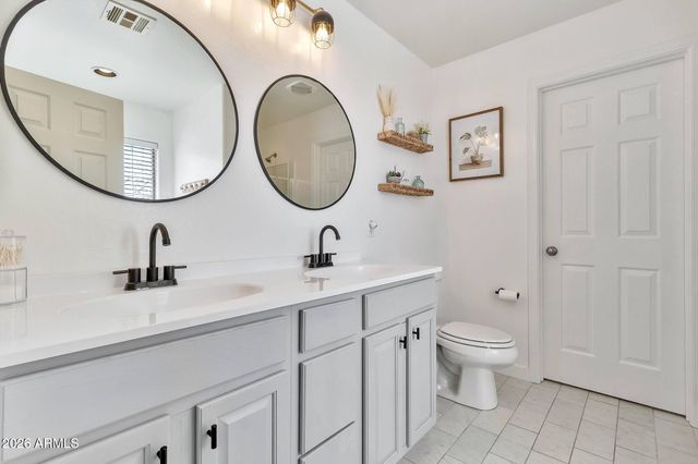 1231 E CANYON Trail, San Tan Valley, AZ 85143