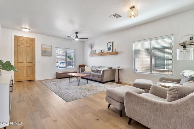 1231 E CANYON Trail, San Tan Valley, AZ 85143