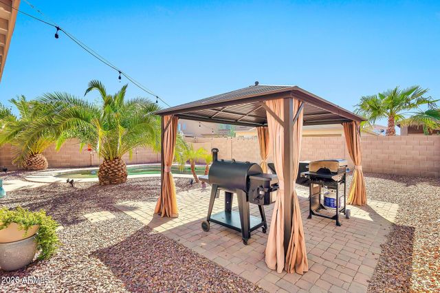 1231 E CANYON Trail, San Tan Valley, AZ 85143