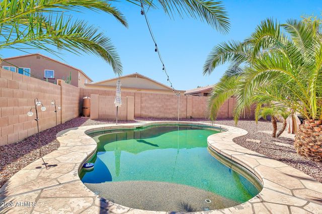 1231 E CANYON Trail, San Tan Valley, AZ 85143
