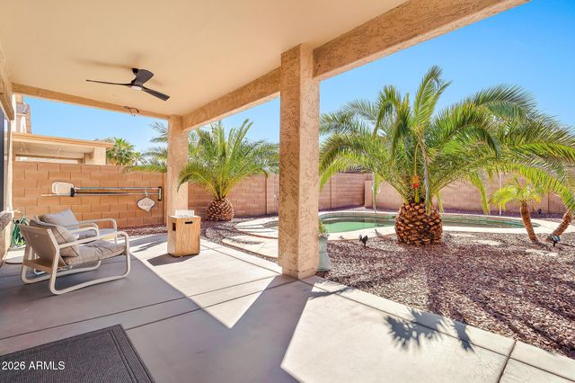 1231 E CANYON Trail, San Tan Valley, AZ 85143