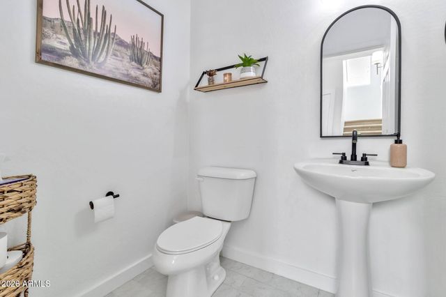 1231 E CANYON Trail, San Tan Valley, AZ 85143