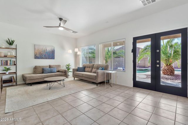 1231 E CANYON Trail, San Tan Valley, AZ 85143