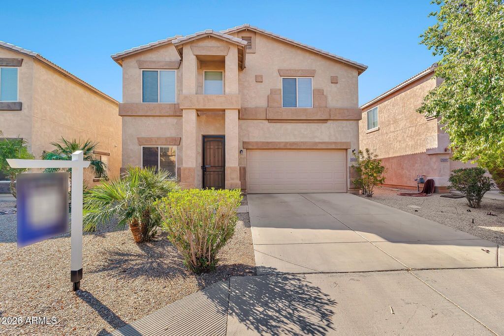 1231 E CANYON Trail, San Tan Valley, AZ 85143