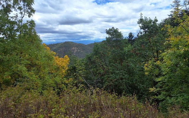 Galls Cr Road 301, Central Point, OR 97502