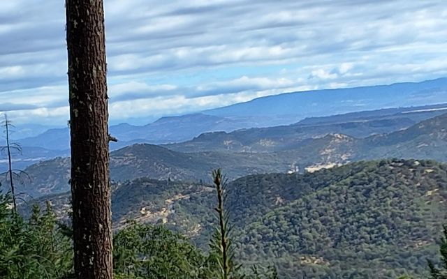 Galls Cr Road 301, Central Point, OR 97502