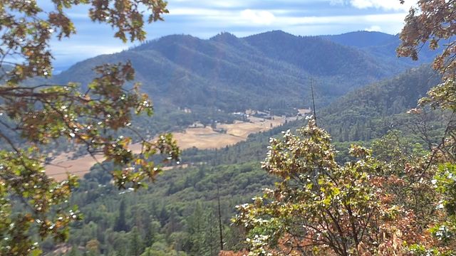 Galls Cr Road 301, Central Point, OR 97502