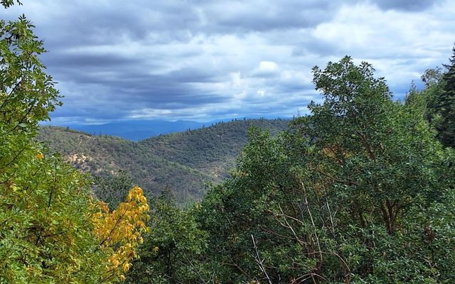 Galls Cr Road 301, Central Point, OR 97502